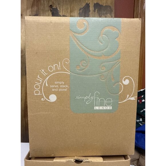 Lenox Viola Simply Fine Pour It On Pitcher with Locking Lid Bone China White NIB - Picture 9 of 9